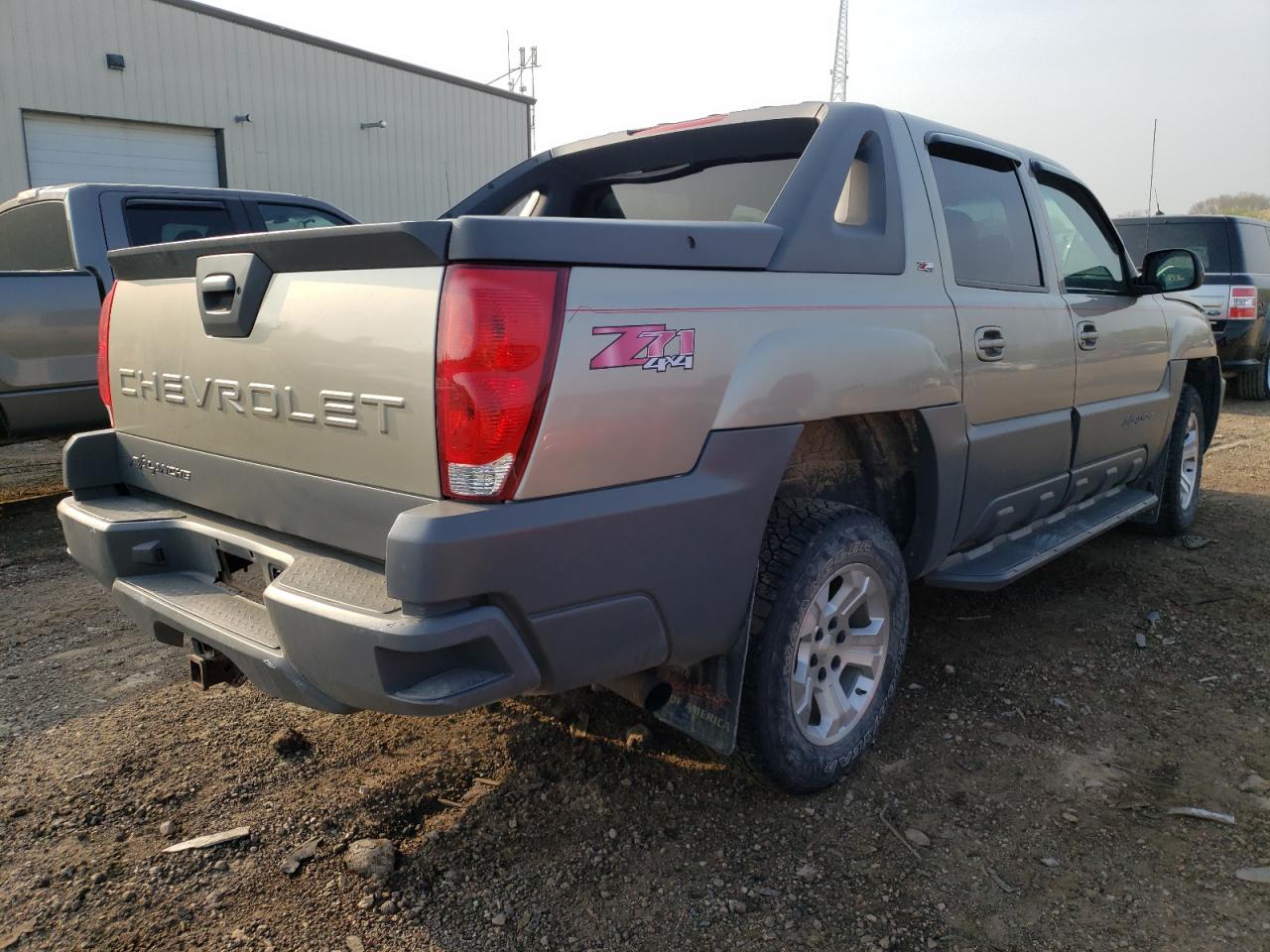 Photo 4 from auction – 2002 CHEVROLET AVALANCHE with VIN 3GNEK13T92G205446