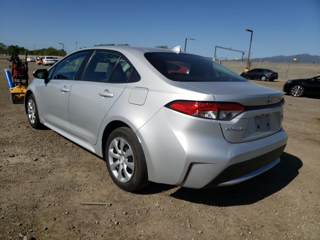 Photo 3 from auction – 2020 TOYOTA COROLLA LE with VIN 5YFEPRAE8LP117190