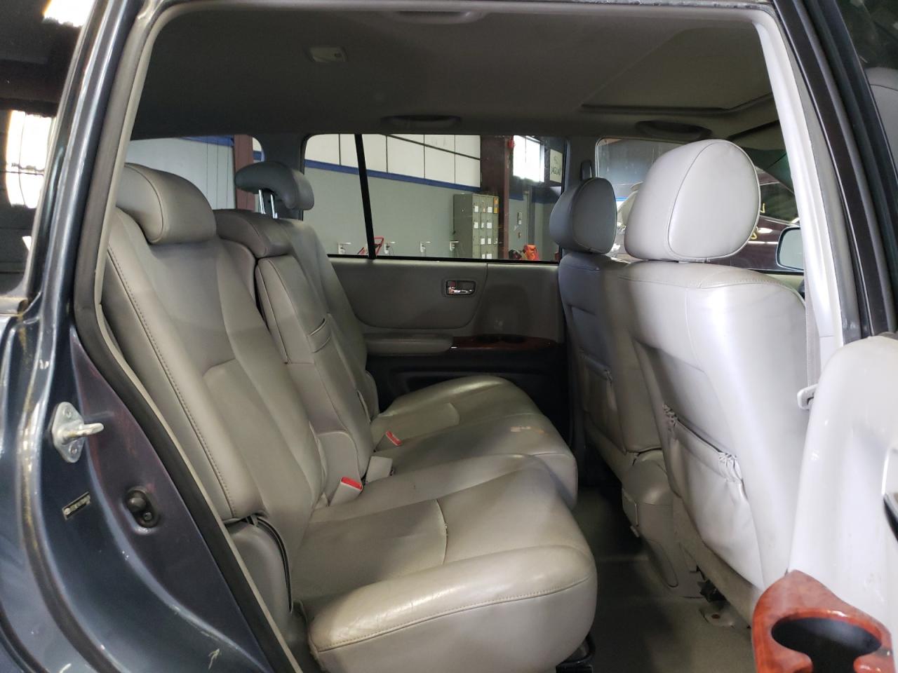 Photo 6 from auction – 2007 TOYOTA HIGHLANDER with VIN JTEEW21A170049639
