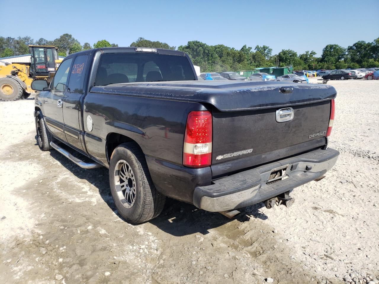 Photo 3 from auction – 2005 CHEVROLET SILVERADO with VIN 1GCEC19Z05Z270689