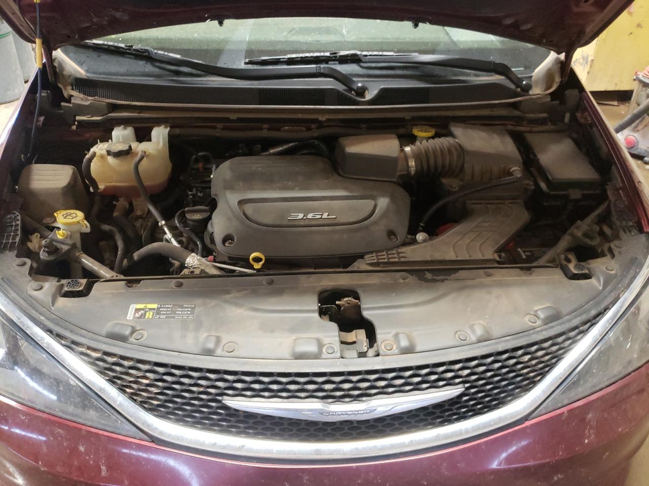 Photo 7 from auction – 2017 CHRYSLER PACIFICA L with VIN 2C4RC1CG6HR628577
