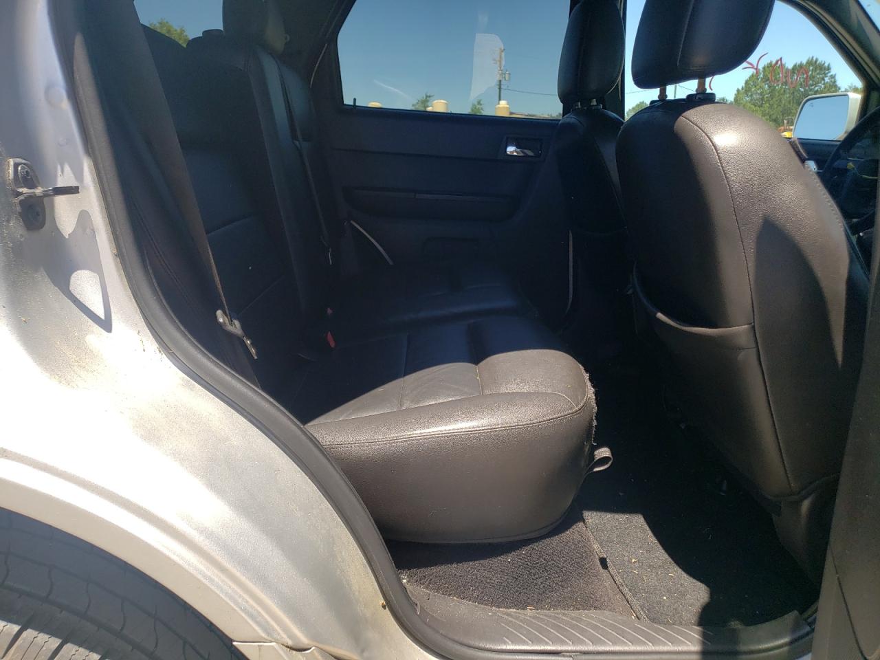 Photo 6 from auction – 2008 FORD ESCAPE LIM with VIN 1FMCU94168KD00372