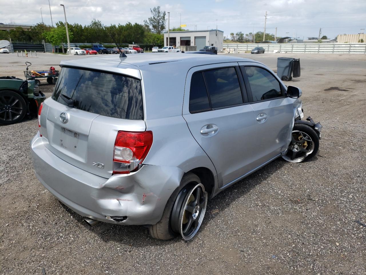 Photo 4 from auction – 2008 TOYOTA SCION XD with VIN JTKKU10408J003016
