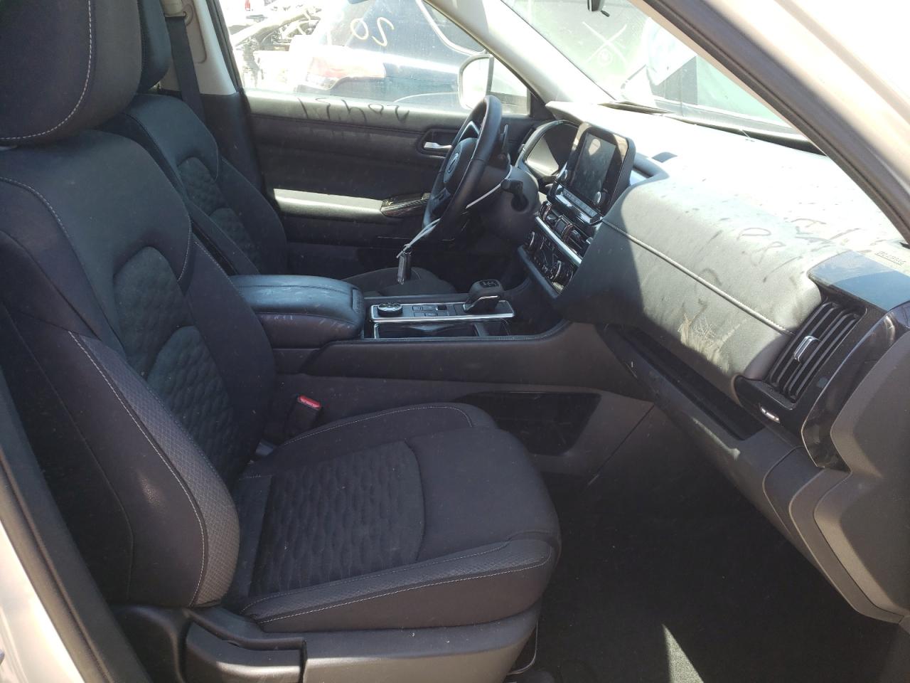 Photo 5 from auction – 2022 NISSAN PATHFINDER with VIN 5N1DR3BC1NC215842