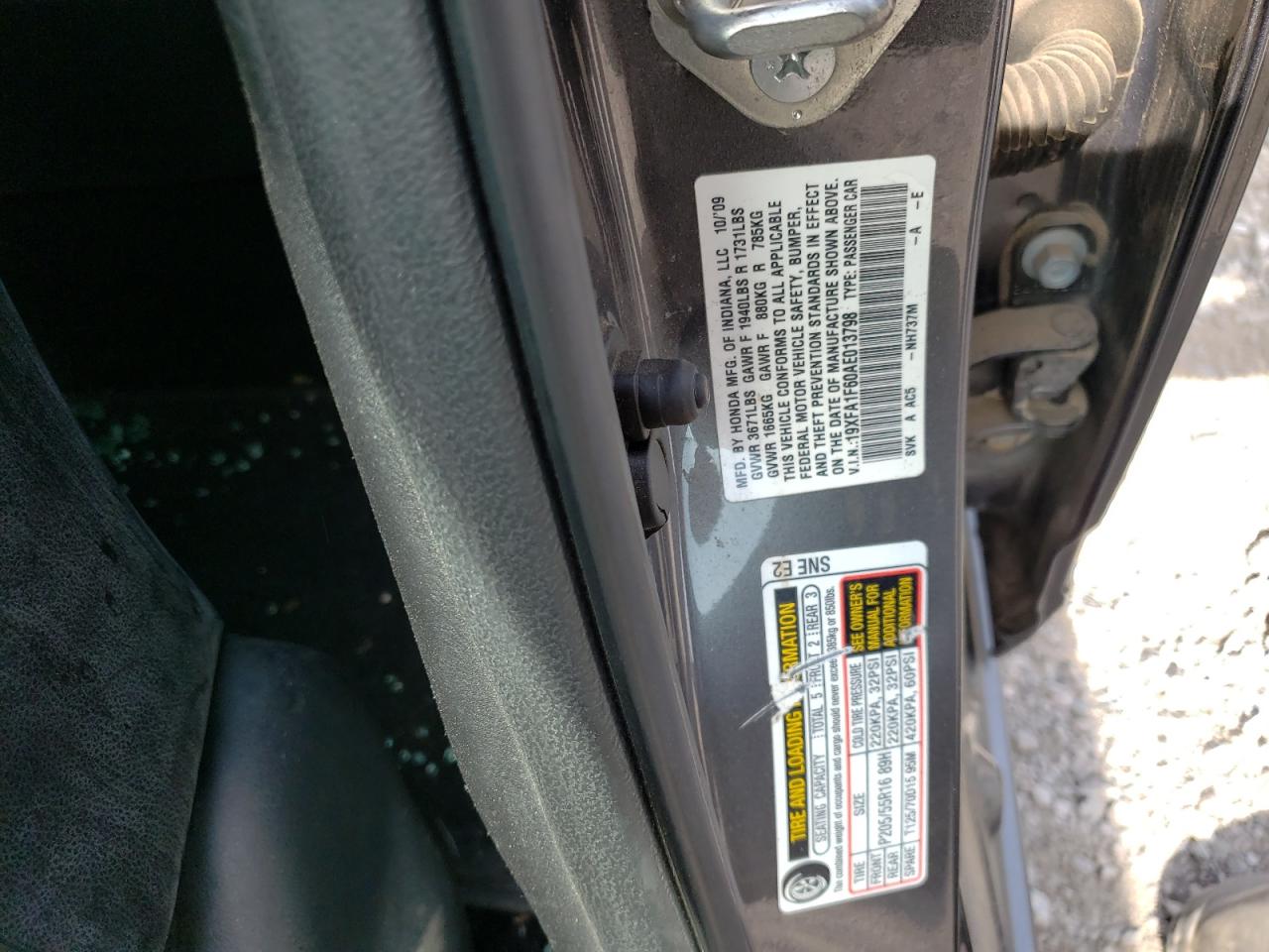 Photo 10 from auction – 2010 HONDA CIVIC LX-S with VIN 19XFA1F60AE013798