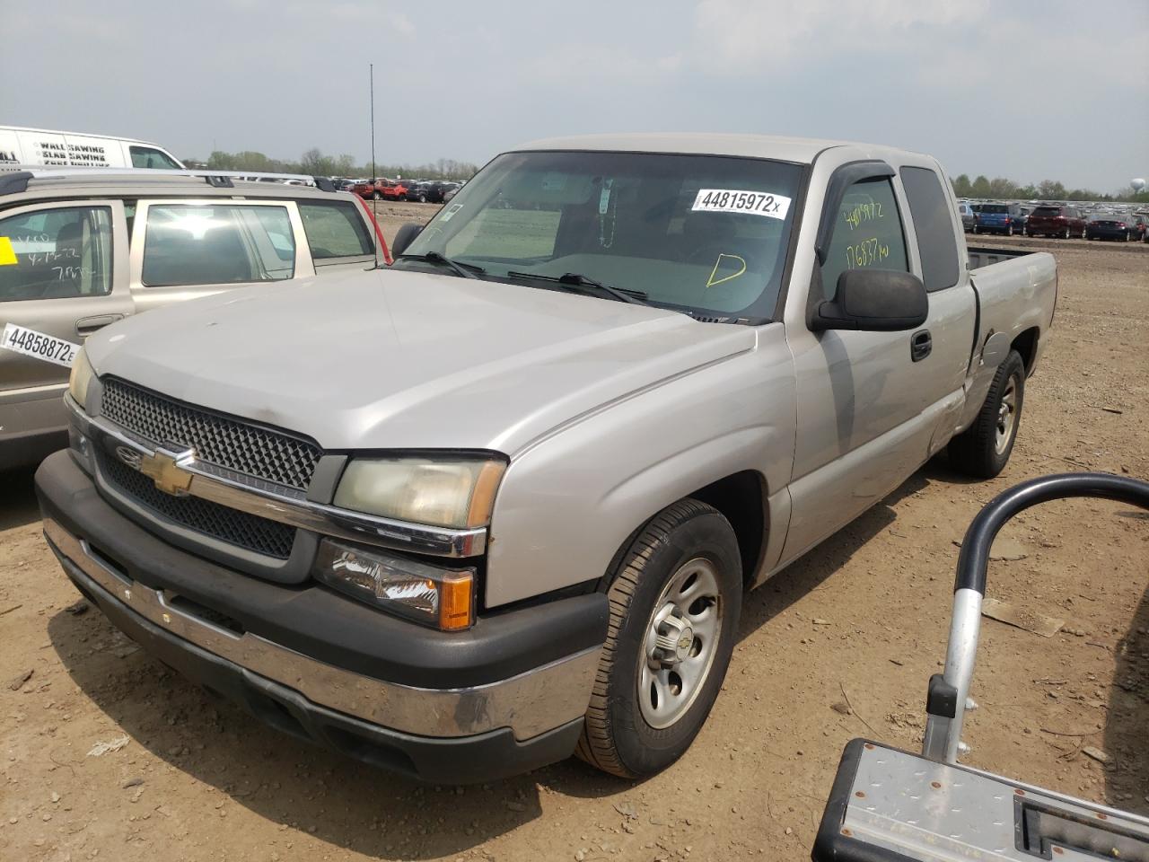 Photo 2 from auction – 2005 CHEVROLET SILVERADO with VIN 1GCEC19XX5Z305530
