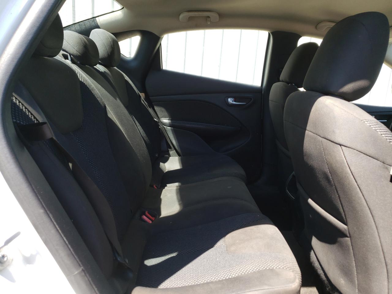 Photo 6 from auction – 2015 DODGE DART SE with VIN 1C3CDFAA4FD432379