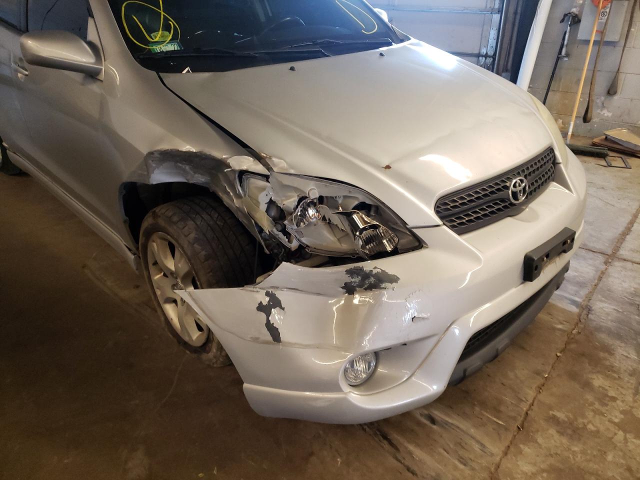 Photo 9 from auction – 2005 TOYOTA MATRIX with VIN 2T1KR32E95C351138