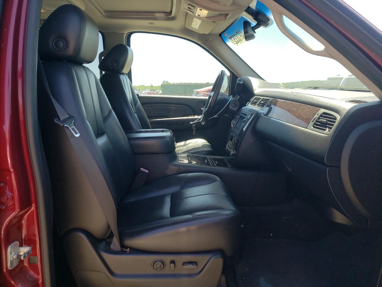 Photo 5 from auction – 2007 GMC YUKON DENA with VIN 1GKFK63857J155144