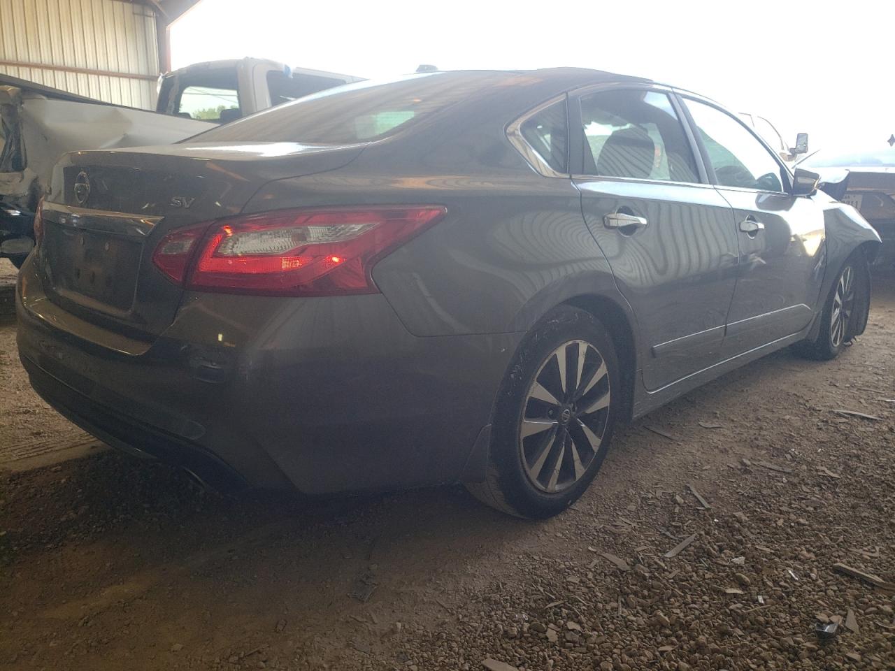 Photo 4 from auction – 2016 NISSAN ALTIMA 2.5 with VIN 1N4AL3AP0GC260471