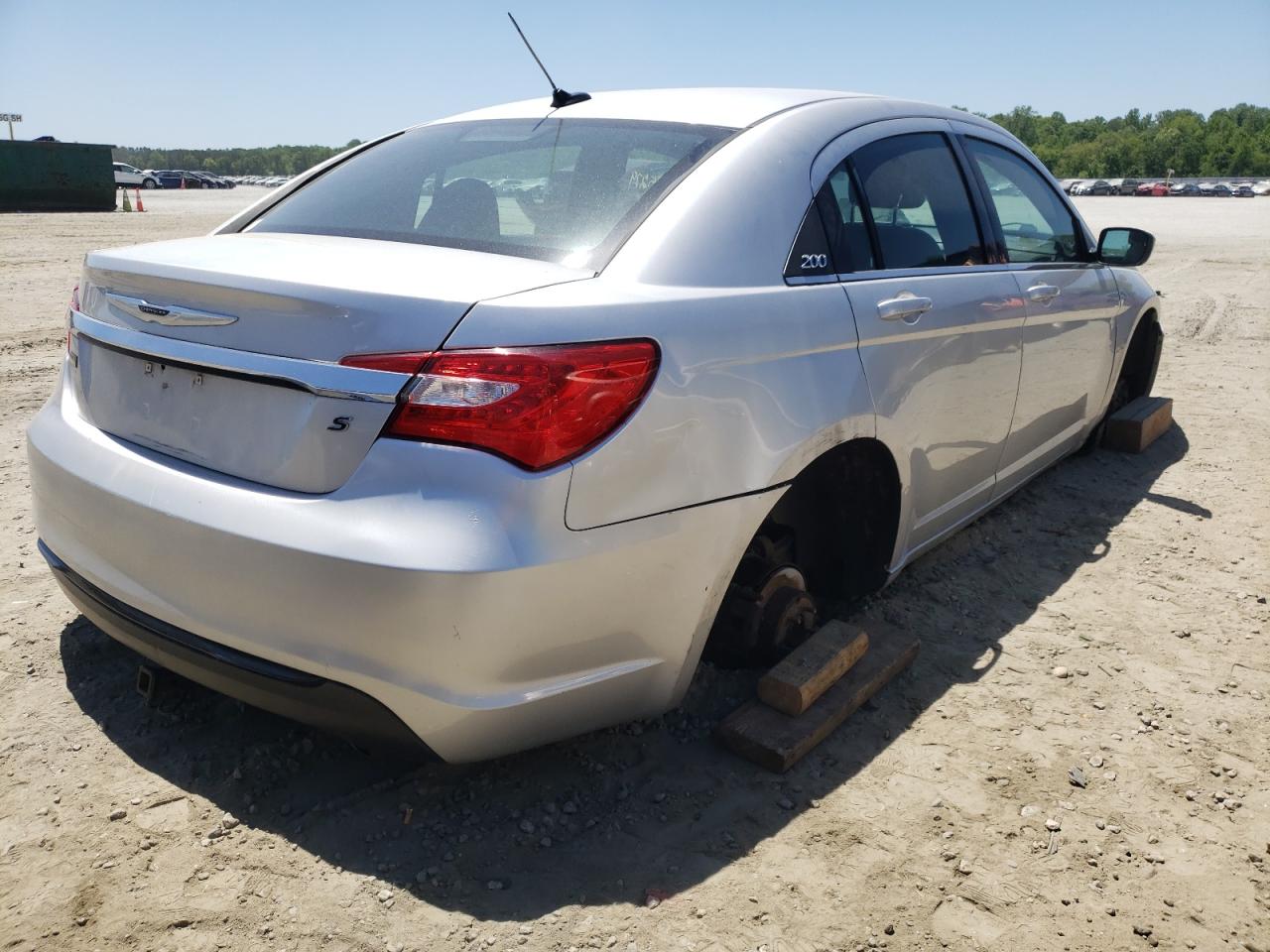 Photo 4 from auction – 2012 CHRYSLER 200 S with VIN 1C3CCBHG3CN163769