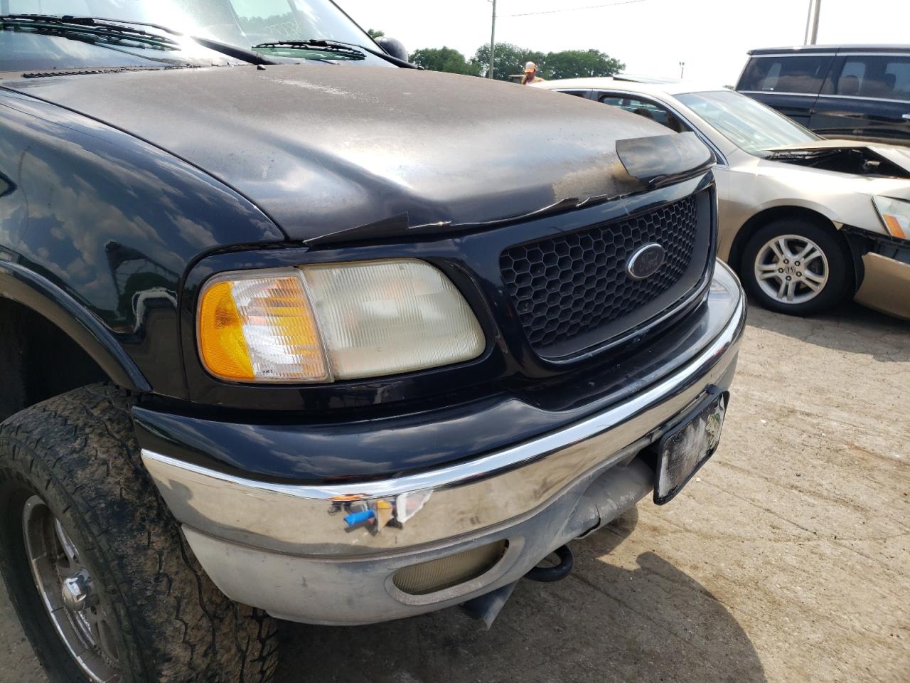 Photo 9 from auction – 2002 FORD F150 SUPER with VIN 1FTRW08L82KB42169