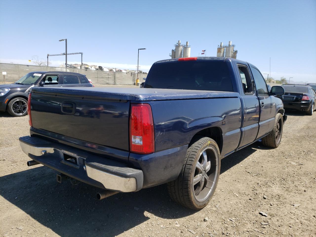 Photo 4 from auction – 1999 CHEVROLET SILVERADO with VIN 2GCEC19T2X1156927