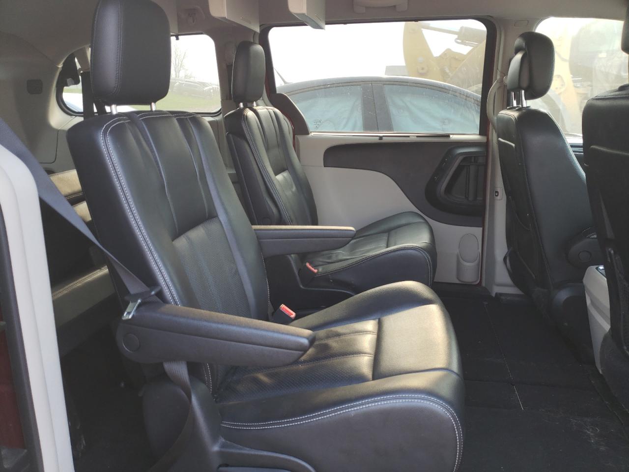 Photo 6 from auction – 2013 CHRYSLER TOWN & COU with VIN 2C4RC1CG5DR806246