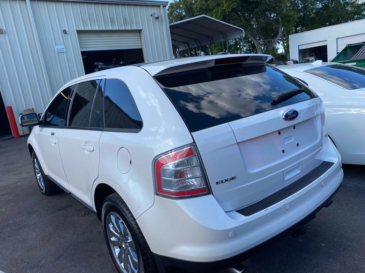 Photo 3 from auction – 2010 FORD EDGE SEL with VIN 2FMDK3JC1ABB62690
