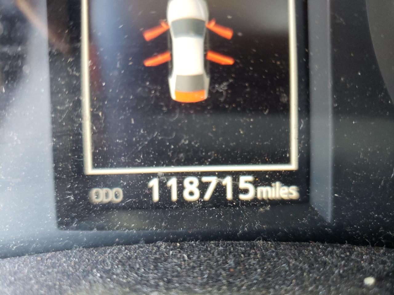 Photo 8 from auction – 2018 TOYOTA COROLLA L with VIN 5YFBURHE2JP758169