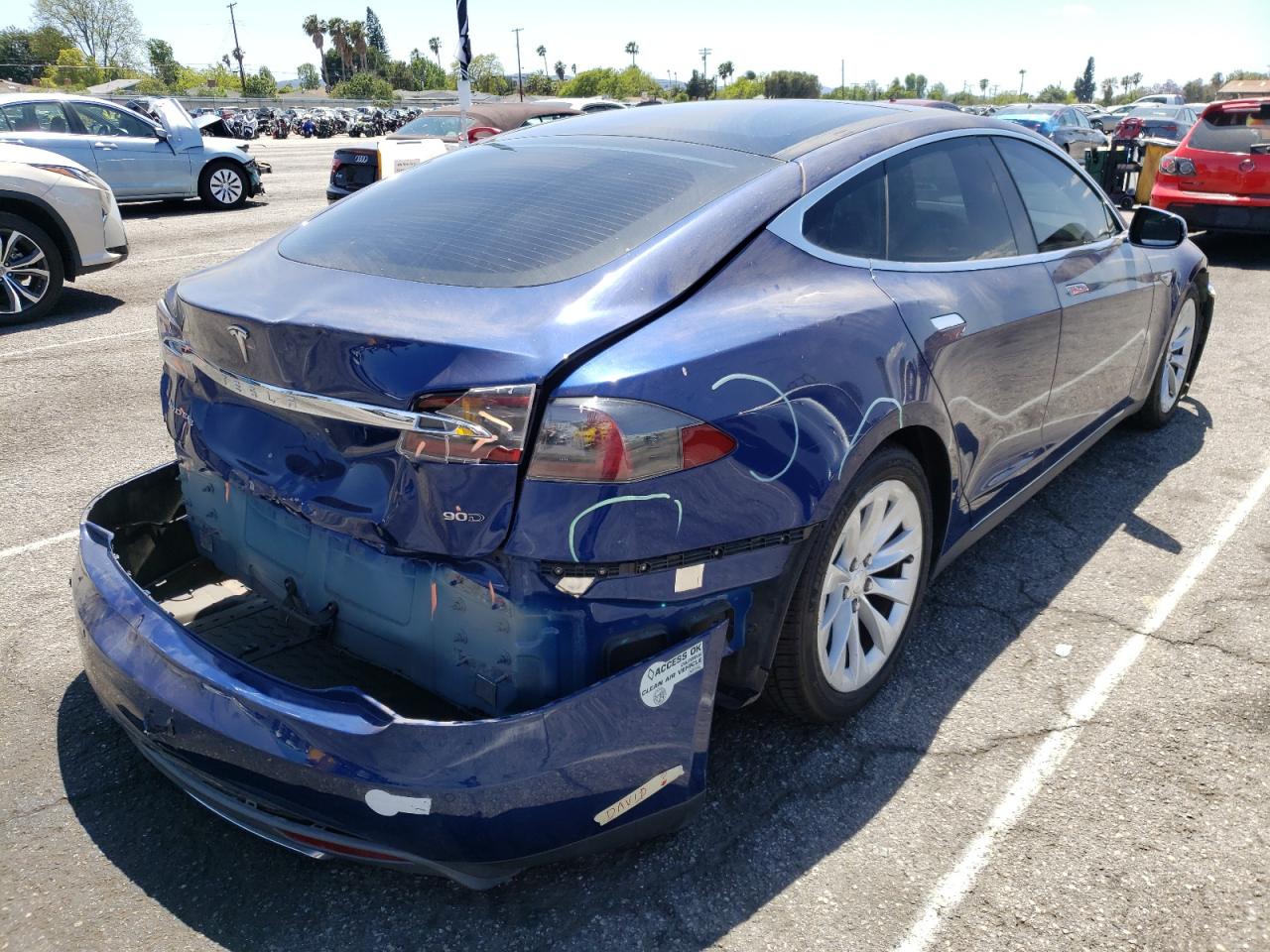 Photo 4 from auction – 2016 TESLA MODEL S with VIN 5YJSA1E20GF129888