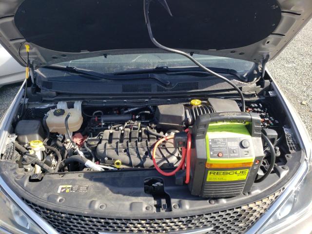 CHRYSLER PACIFICA T 2017 with VIN 2C4RC1BGXHR530623 - Photo from auction