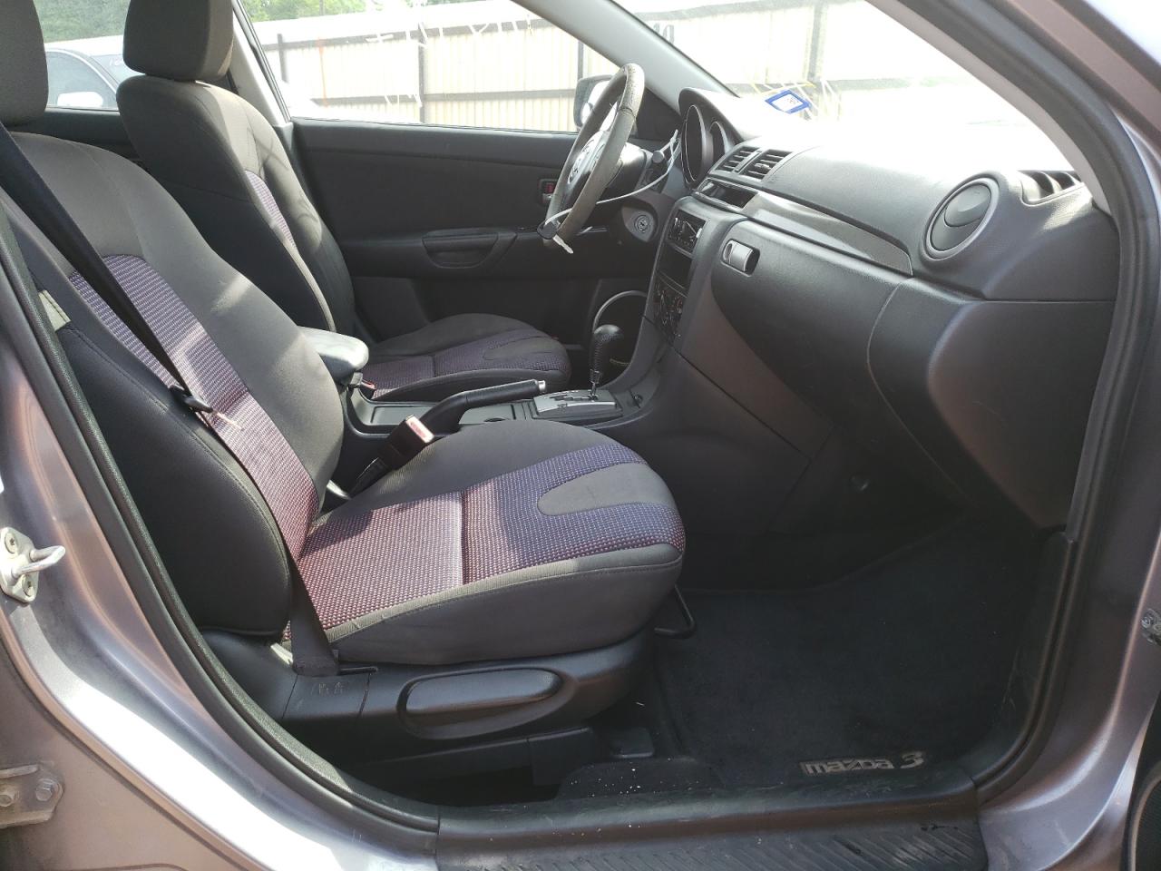 Photo 5 from auction – 2004 MAZDA 3 S with VIN JM1BK323141115735
