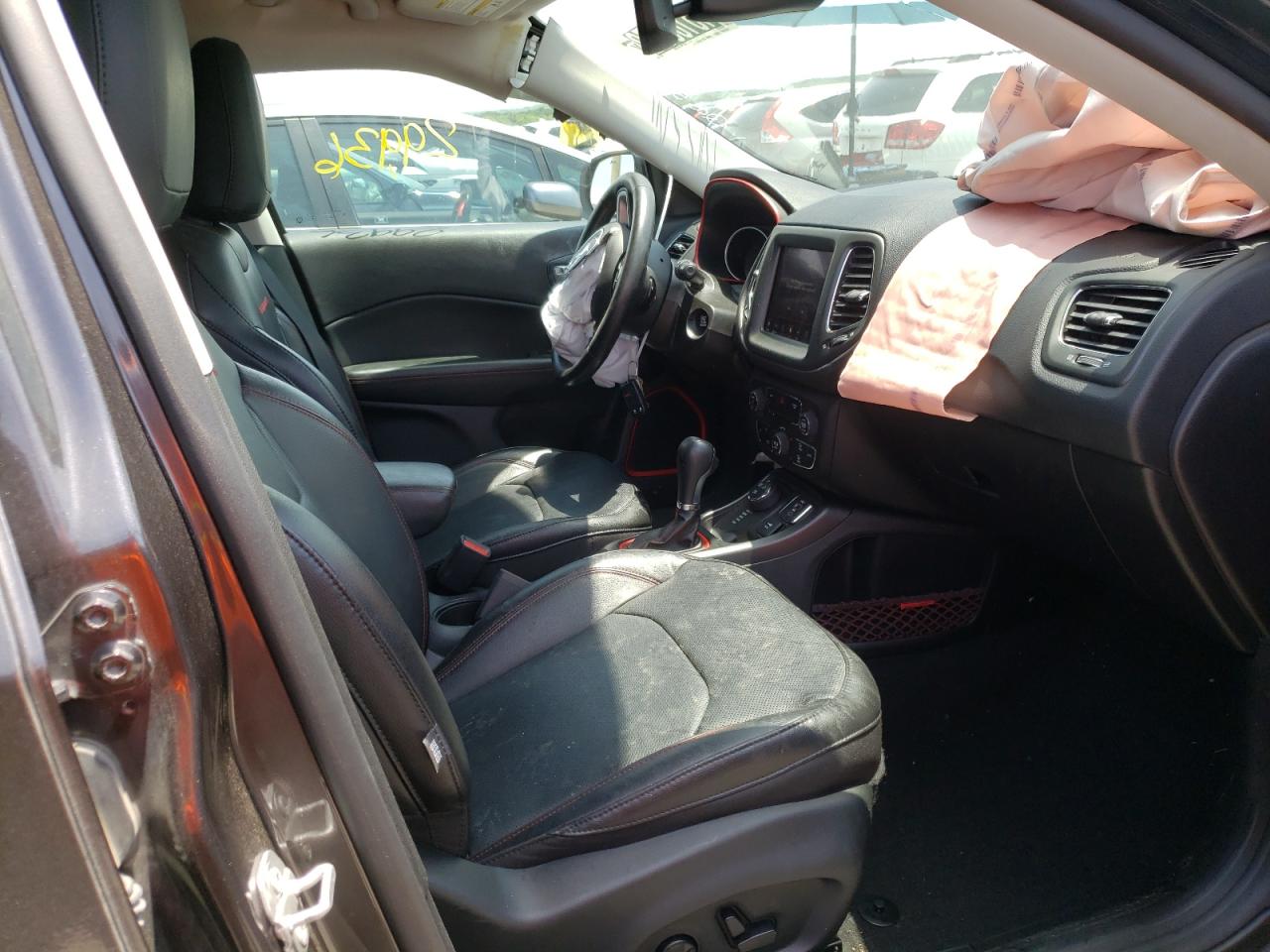 Photo 5 from auction – 2020 JEEP COMPASS TR with VIN 3C4NJDDB3LT193693