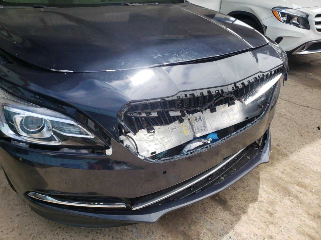Photo 9 from auction – 2017 BUICK LACROSSE E with VIN 1G4ZP5SS8HU179855