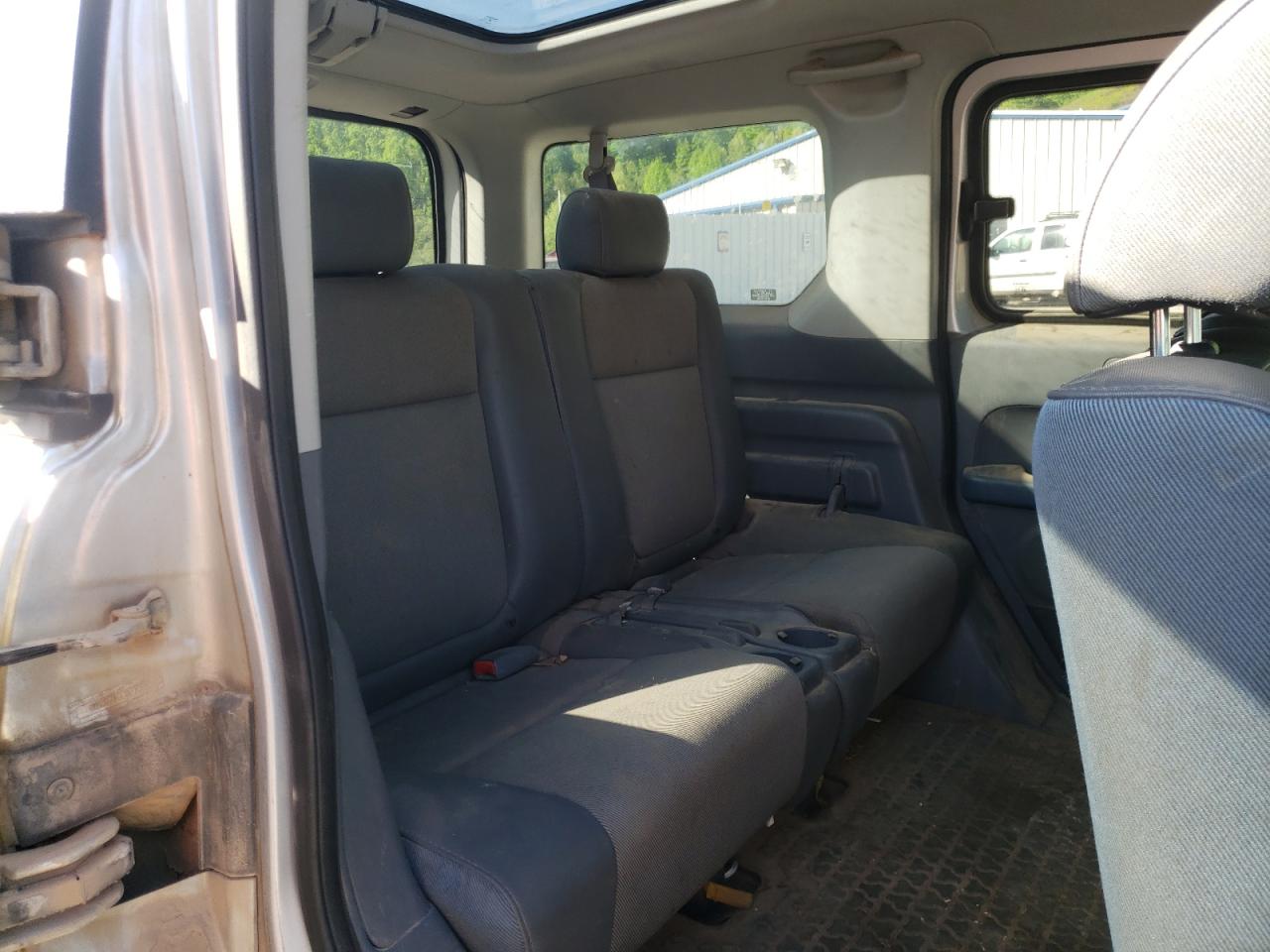 Photo 6 from auction – 2006 HONDA ELEMENT EX with VIN 5J6YH287X6L027099