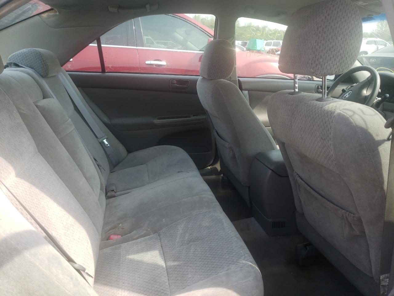 Photo 6 from auction – 2004 TOYOTA CAMRY LE with VIN 4T1BE32K74U301756