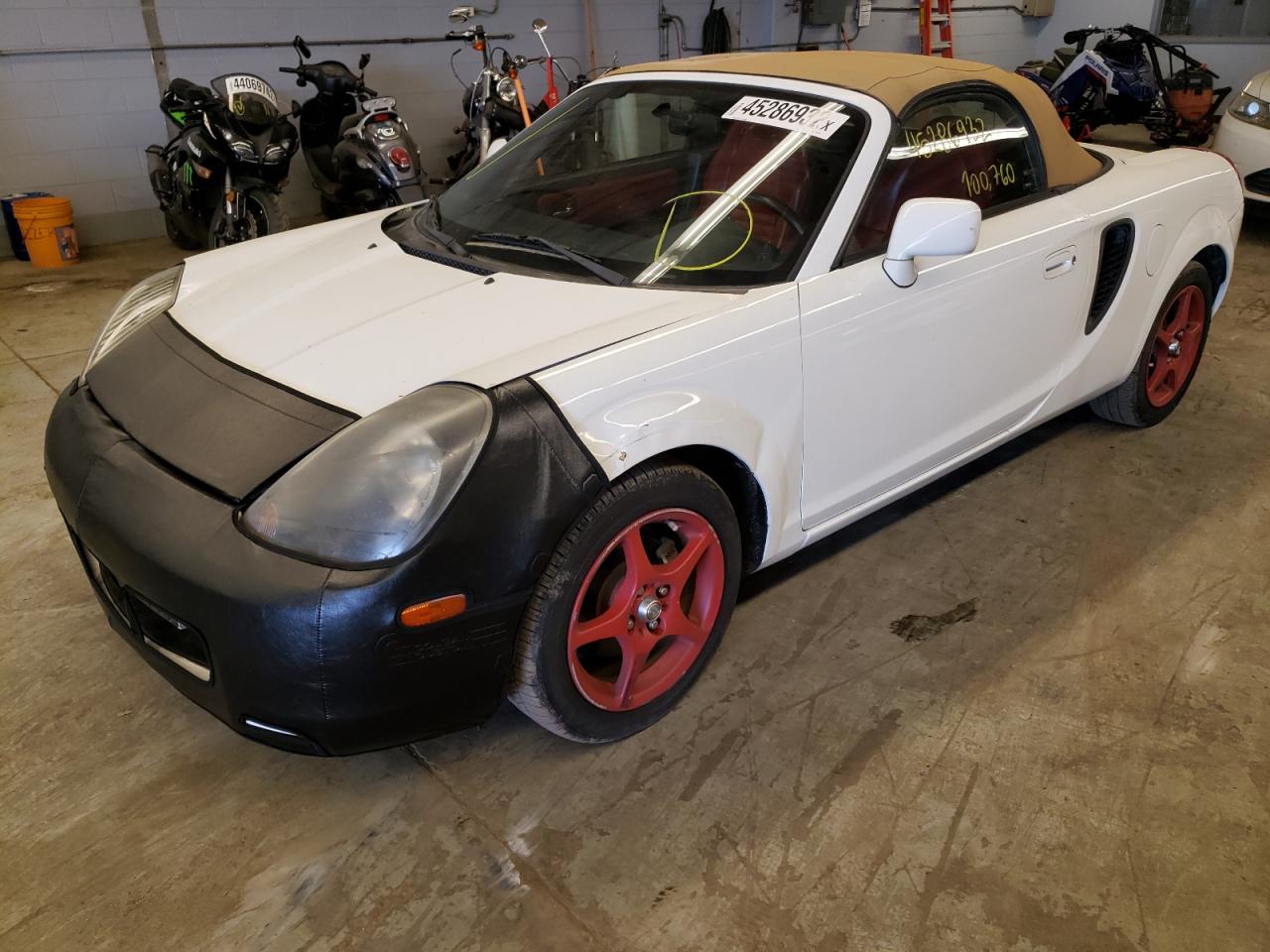 Photo 2 from auction – 2001 TOYOTA MR2 SPYDER with VIN JTDFR320110035176