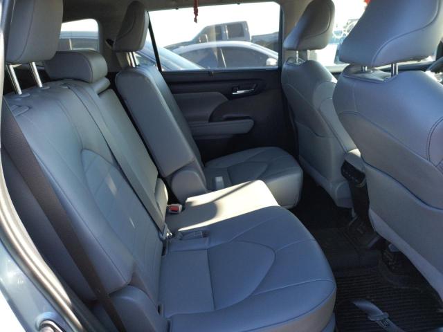 Photo 6 from auction – 2022 TOYOTA HIGHLANDER with VIN 5TDHZRAH6NS091359