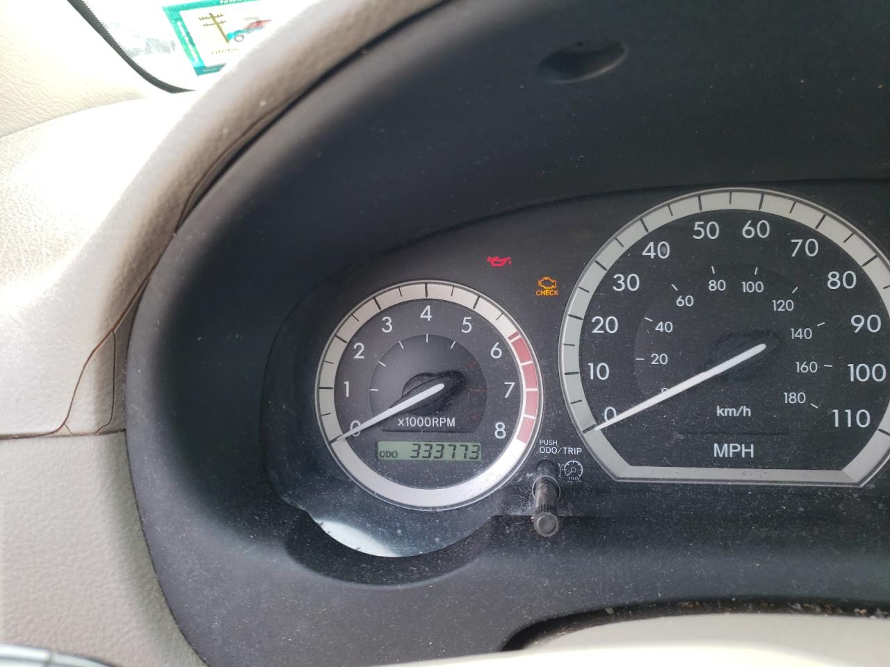 Photo 8 from auction – 2004 TOYOTA SIENNA with VIN 5TDZA23C44S013357
