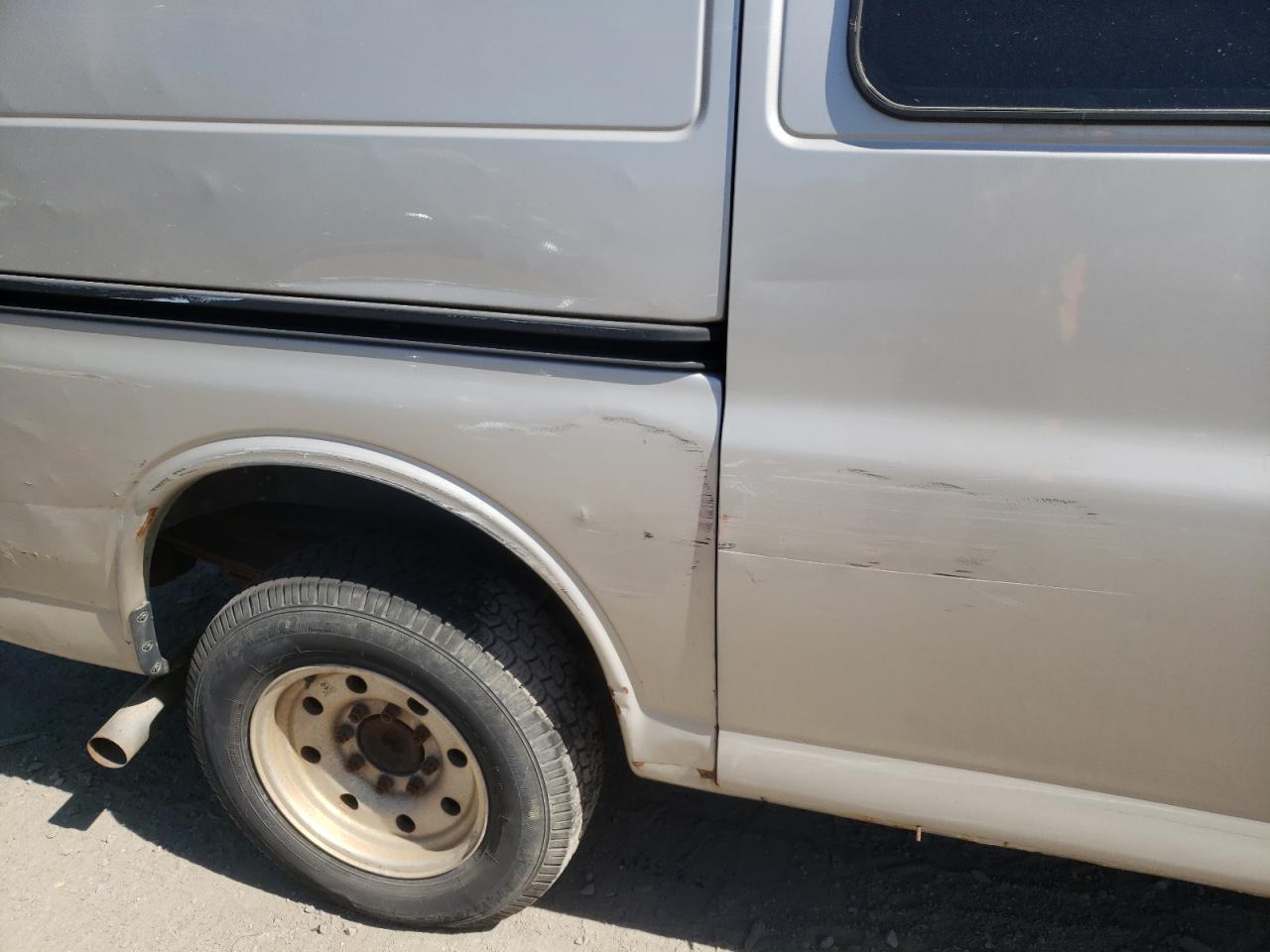Photo 9 from auction – 2005 CHEVROLET EXPRESS G2 with VIN 1GCGG25V051127021