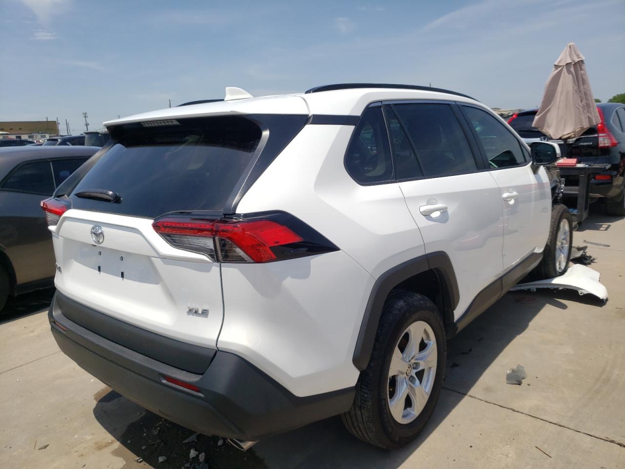 Photo 4 from auction – 2021 TOYOTA RAV4 XLE with VIN 2T3W1RFV0MC147209