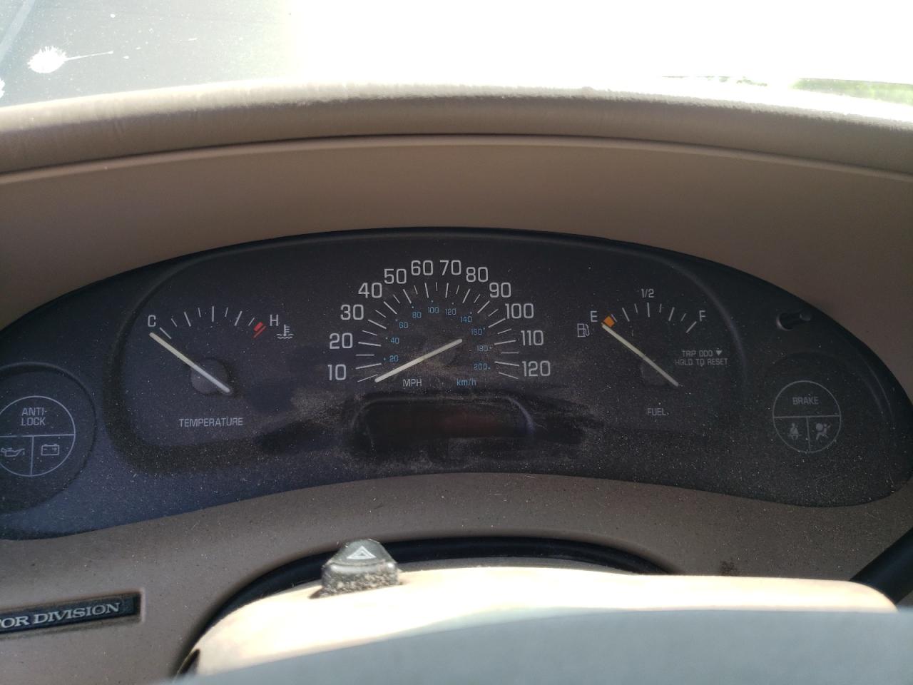 Photo 8 from auction – 2002 BUICK CENTURY CU with VIN 2G4WS52J021126756