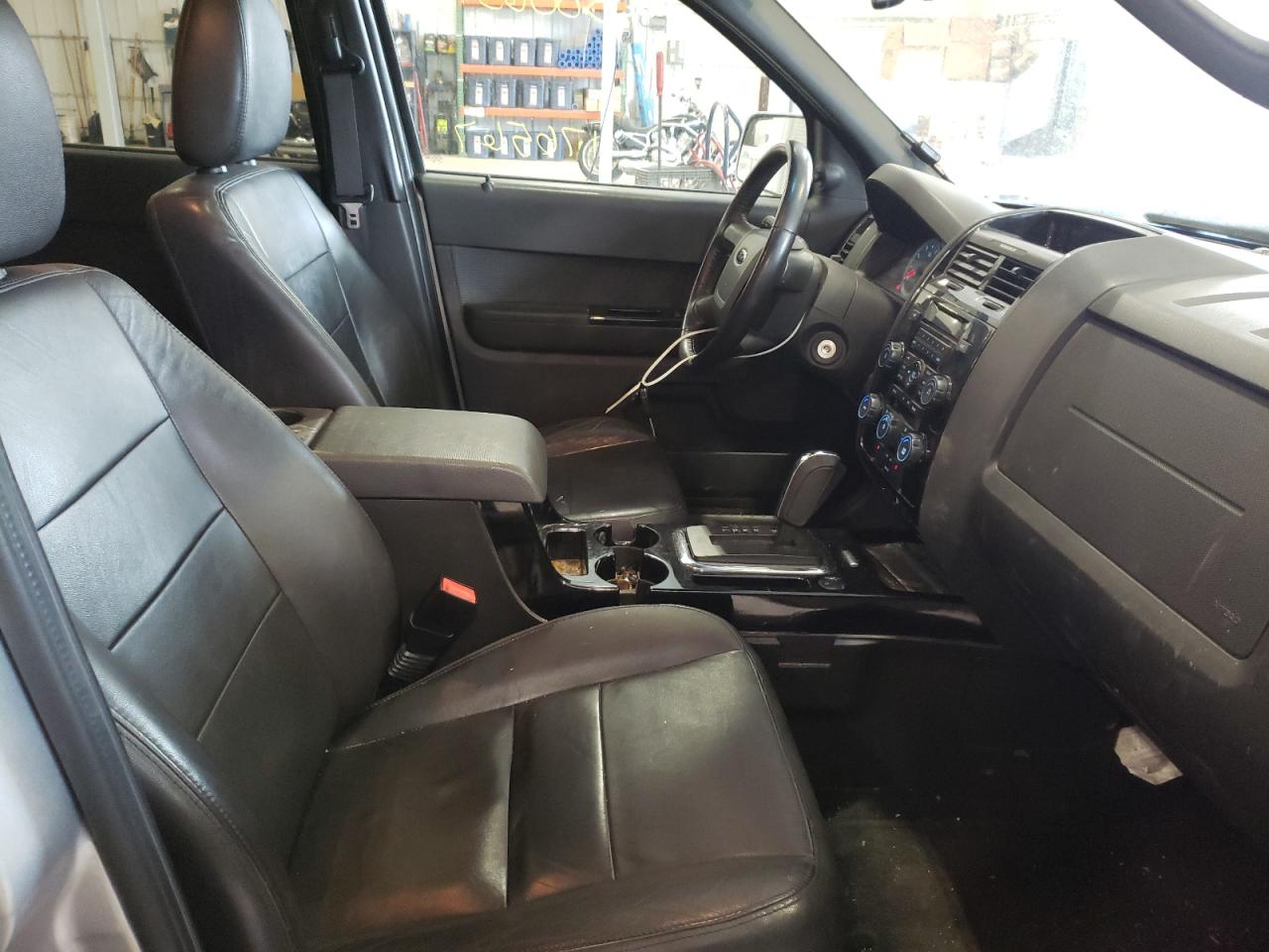 Photo 5 from auction – 2012 FORD ESCAPE LIM with VIN 1FMCU9EG7CKC44809