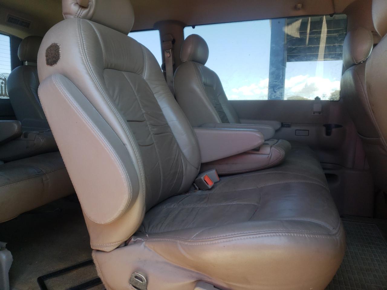 Photo 6 from auction – 2002 CHEVROLET ASTRO with VIN 1GNEL19X52B146783