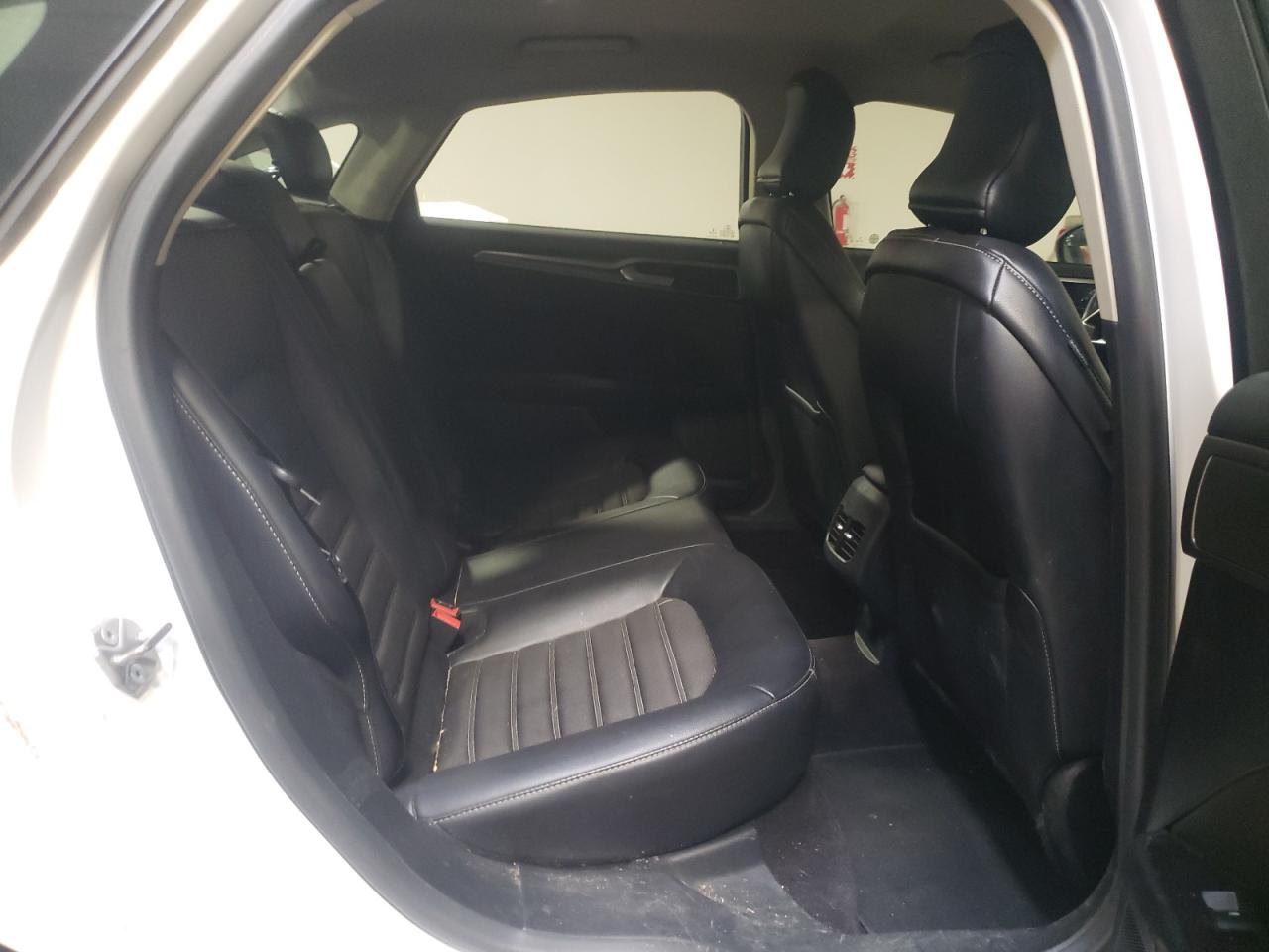 Photo 6 from auction – 2017 FORD FUSION SE with VIN 3FA6P0LU6HR324950