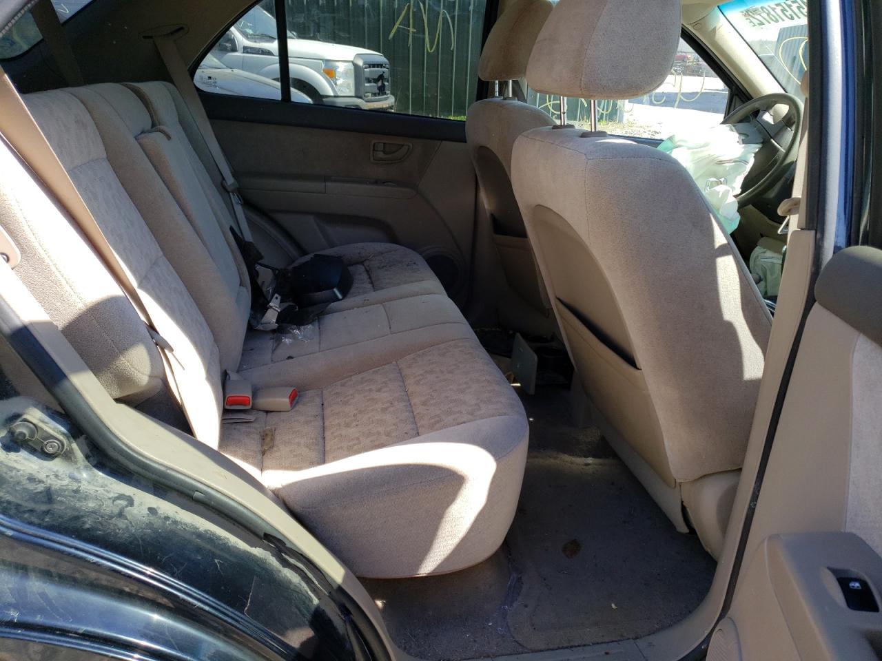 Photo 6 from auction – 2008 KIA SORENTO EX with VIN KNDJD735185836469