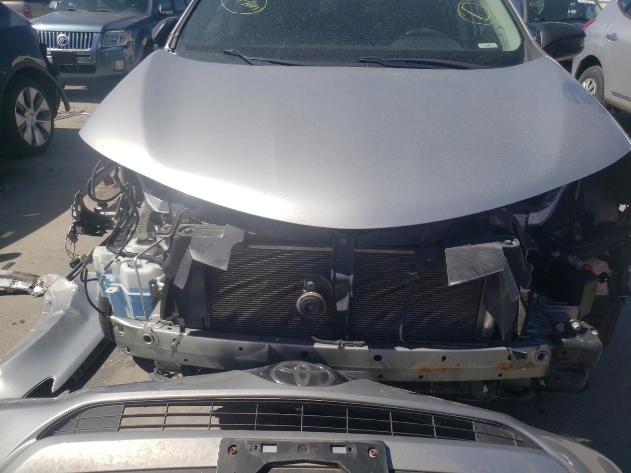 Photo 9 from auction – 2017 TOYOTA RAV4 LE with VIN 2T3BFREV7HW564140