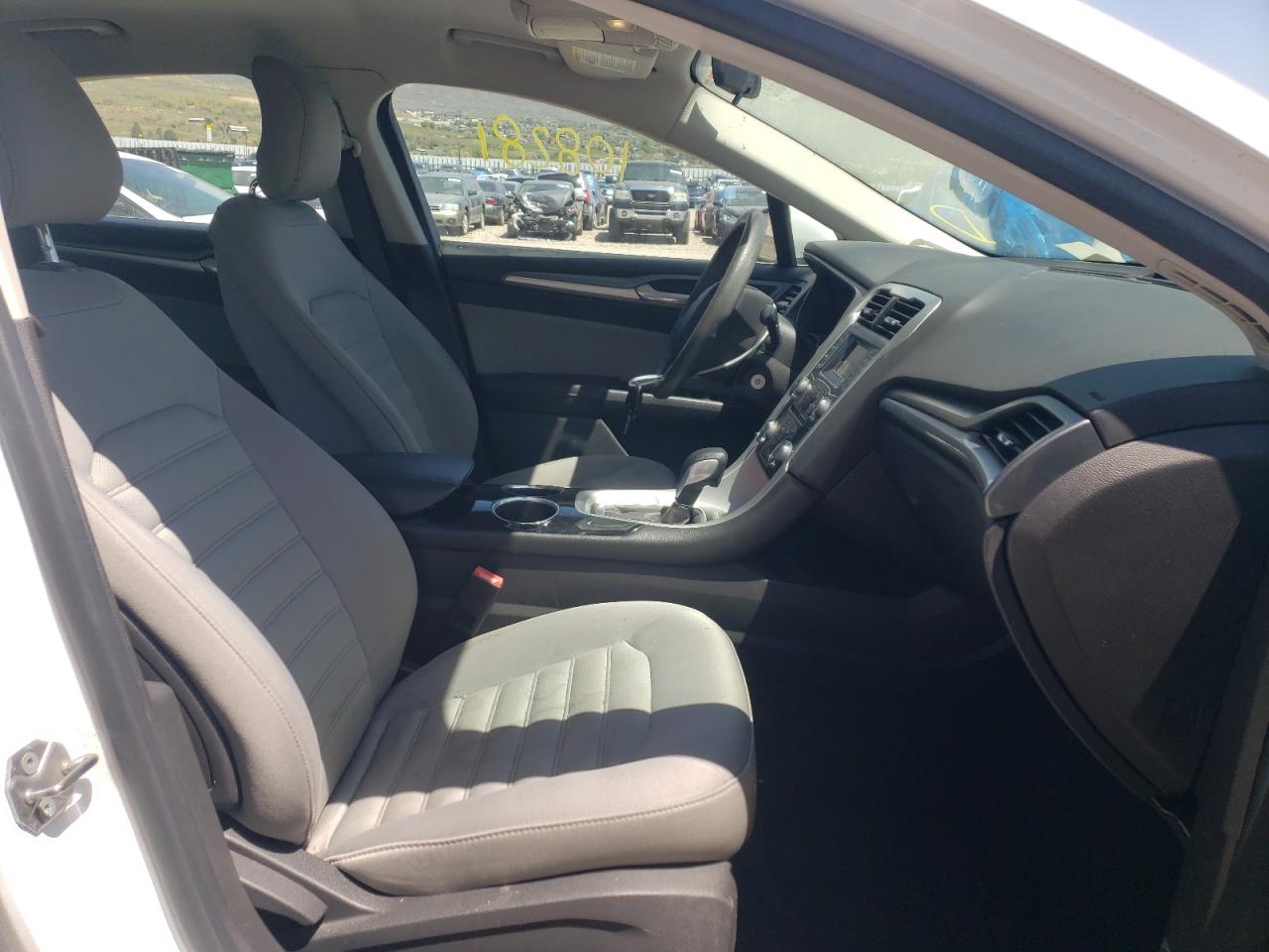 Photo 5 from auction – 2013 FORD FUSION S with VIN 3FA6P0G77DR348950