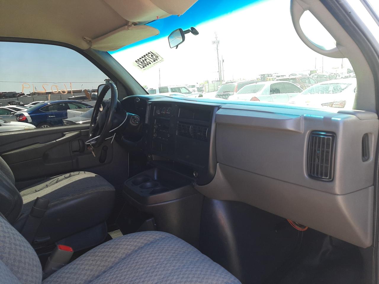 Photo 20 from auction – 2005 CHEVROLET EXPRESS G2 with VIN 1GCGG25VX51268999
