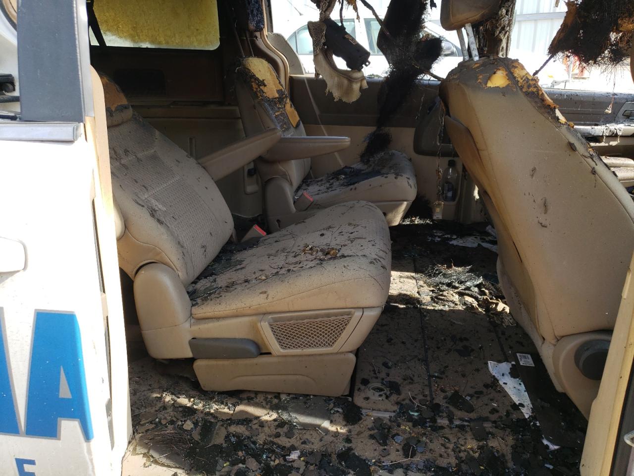 Photo 6 from auction – 2008 CHRYSLER TOWN & COU with VIN 2A8HR54P18R698903