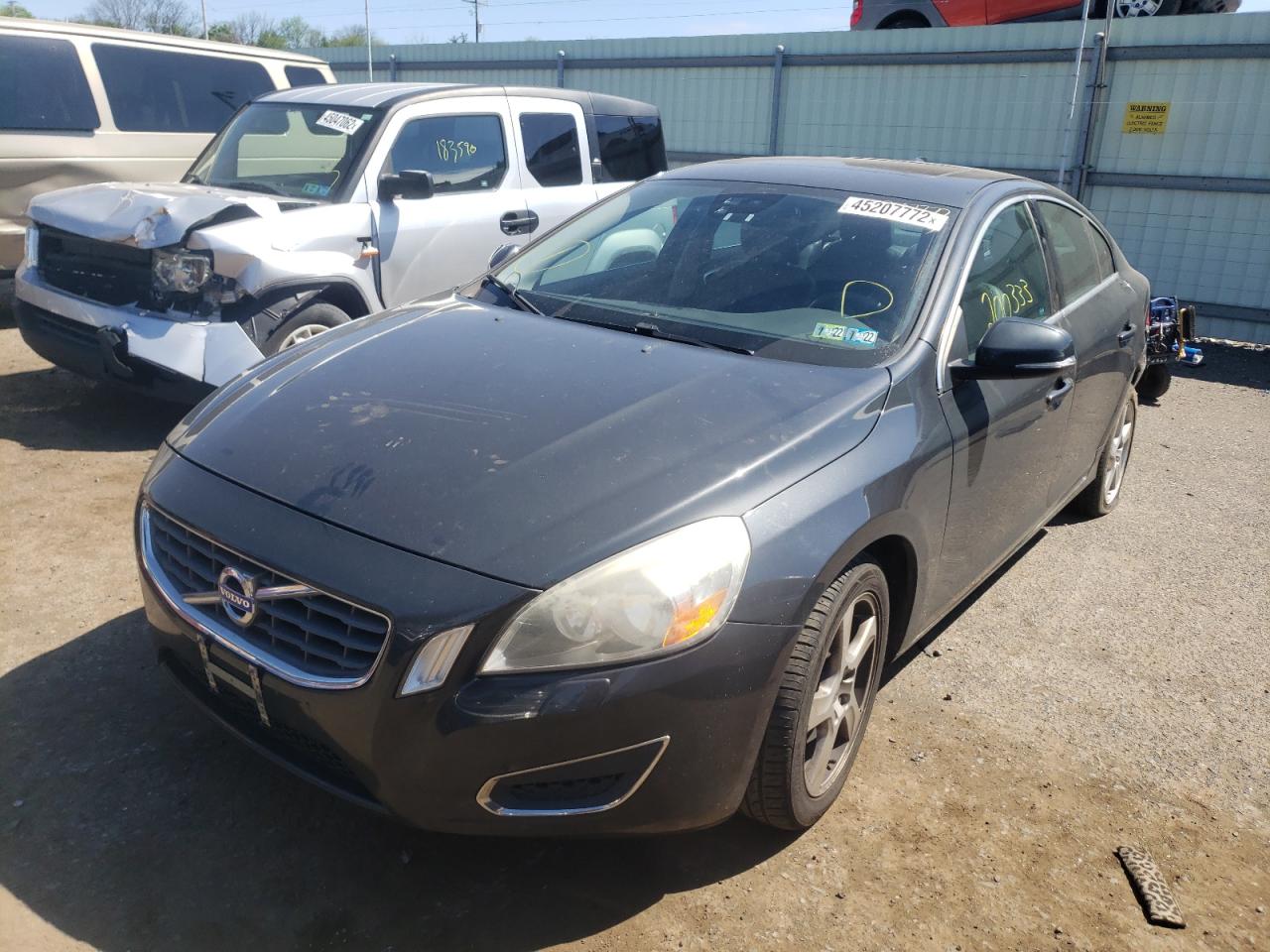 Photo 2 from auction – 2012 VOLVO S60 T5 with VIN YV1622FS4C2050072