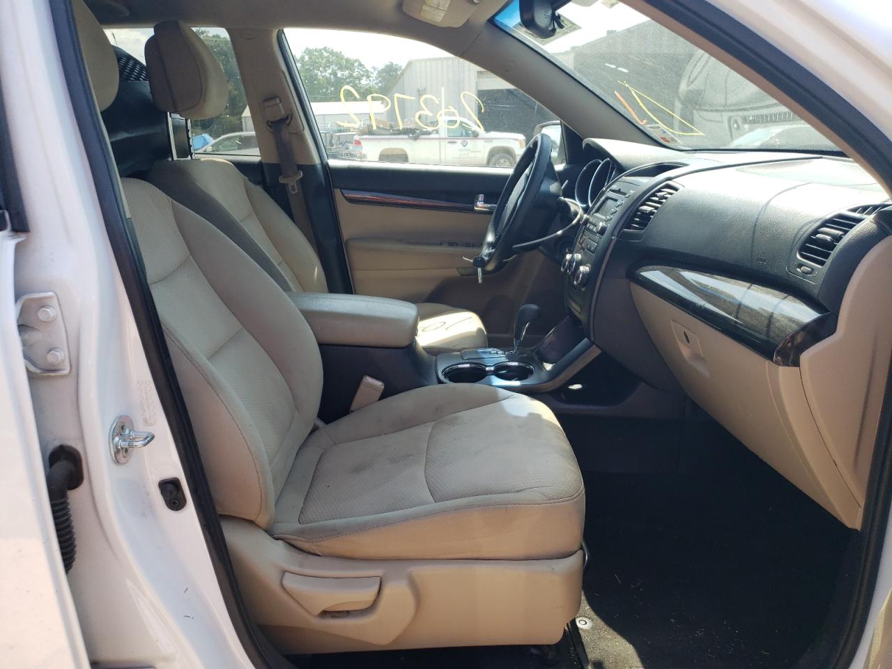 Photo 5 from auction – 2011 KIA SORENTO BA with VIN 5XYKT3A15BG177388