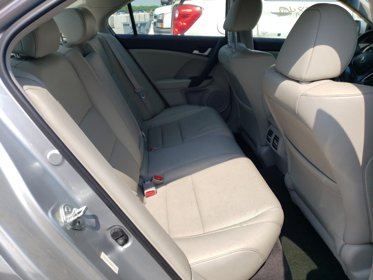 Photo 6 from auction – 2011 ACURA TSX with VIN JH4CU2F60BC016028