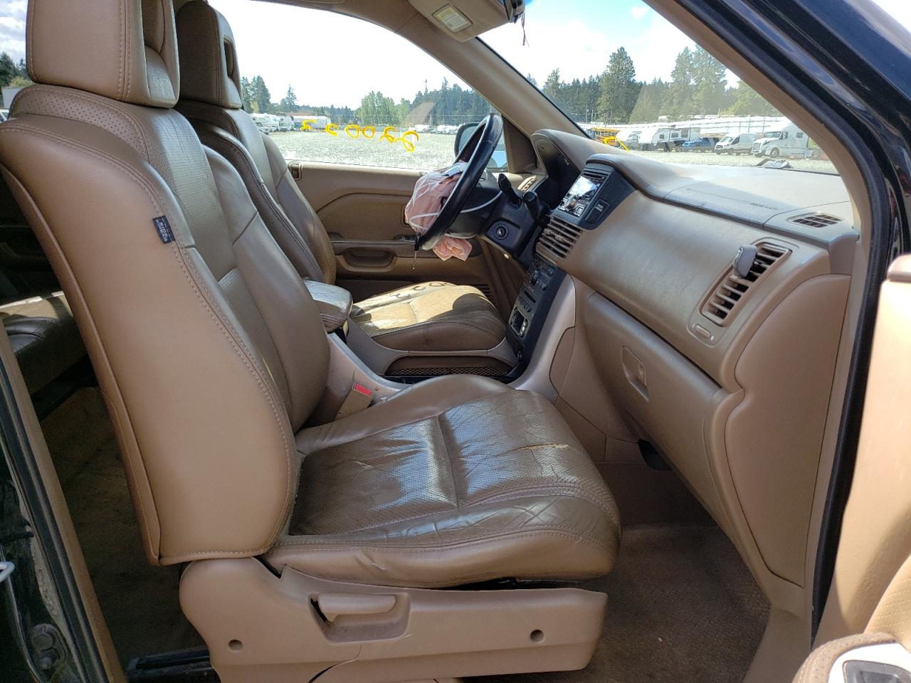 Photo 5 from auction – 2005 HONDA PILOT EXL with VIN 2HKYF18585H520111