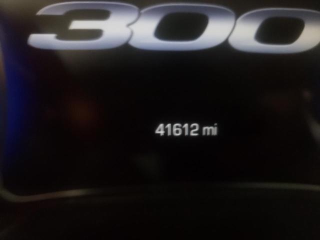 Photo 8 from auction – 2019 CHRYSLER 300 TOURIN with VIN 2C3CCAAG1KH740682
