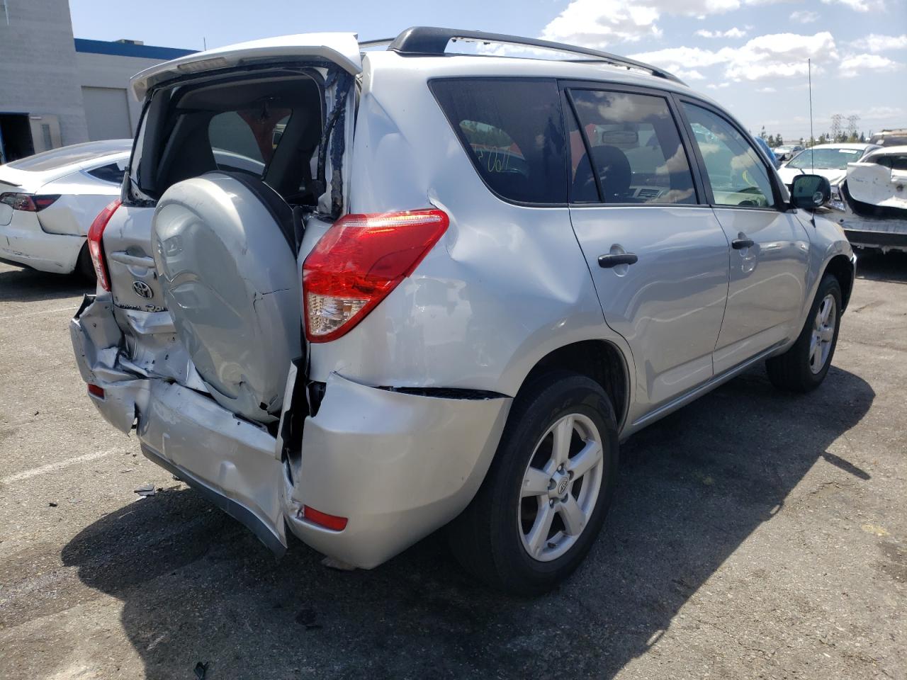 Photo 4 from auction – 2007 TOYOTA RAV4 with VIN JTMZD33VX76041182
