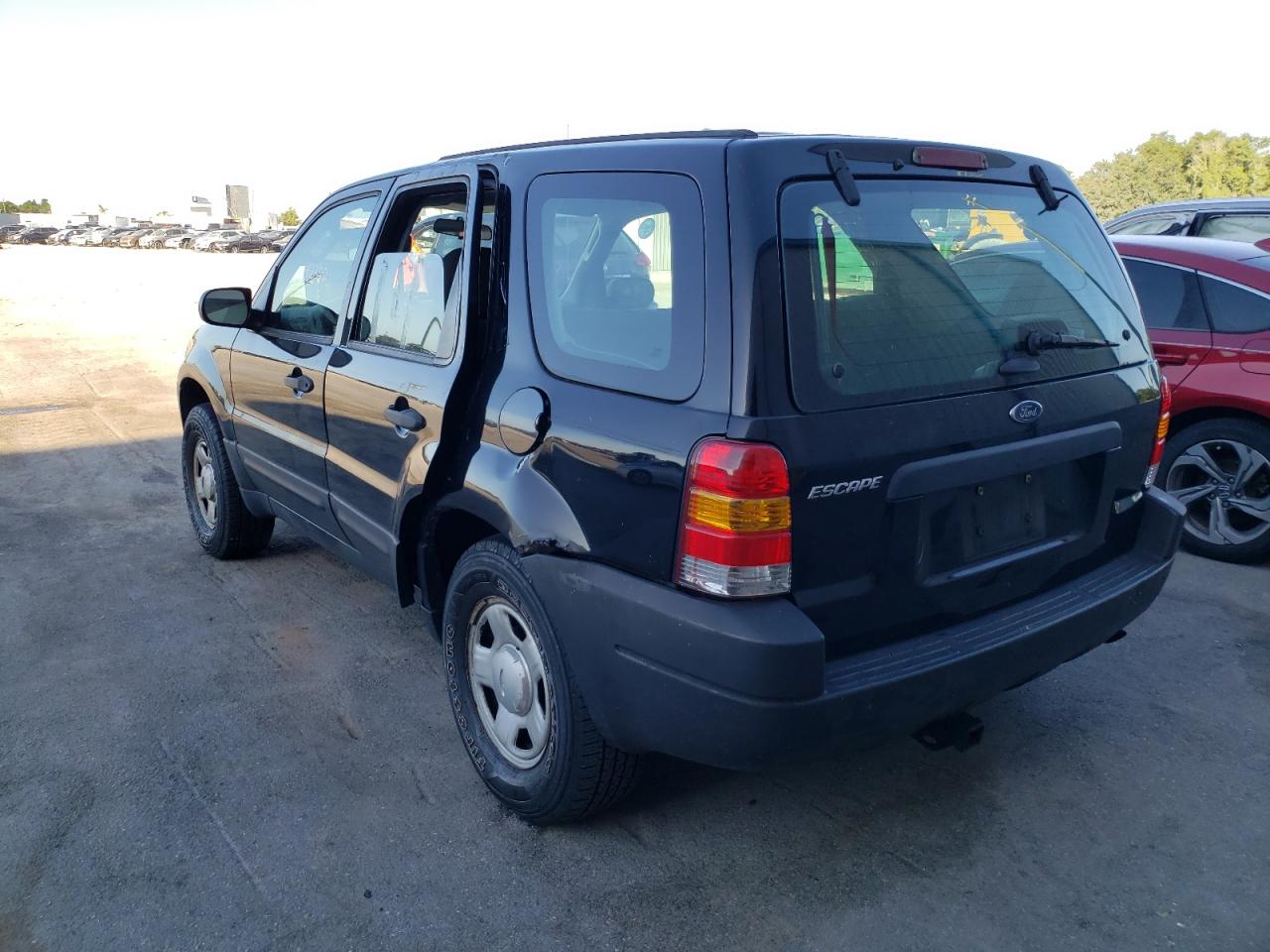 Photo 3 from auction – 2004 FORD ESCAPE XLS with VIN 1FMYU02104DA10244