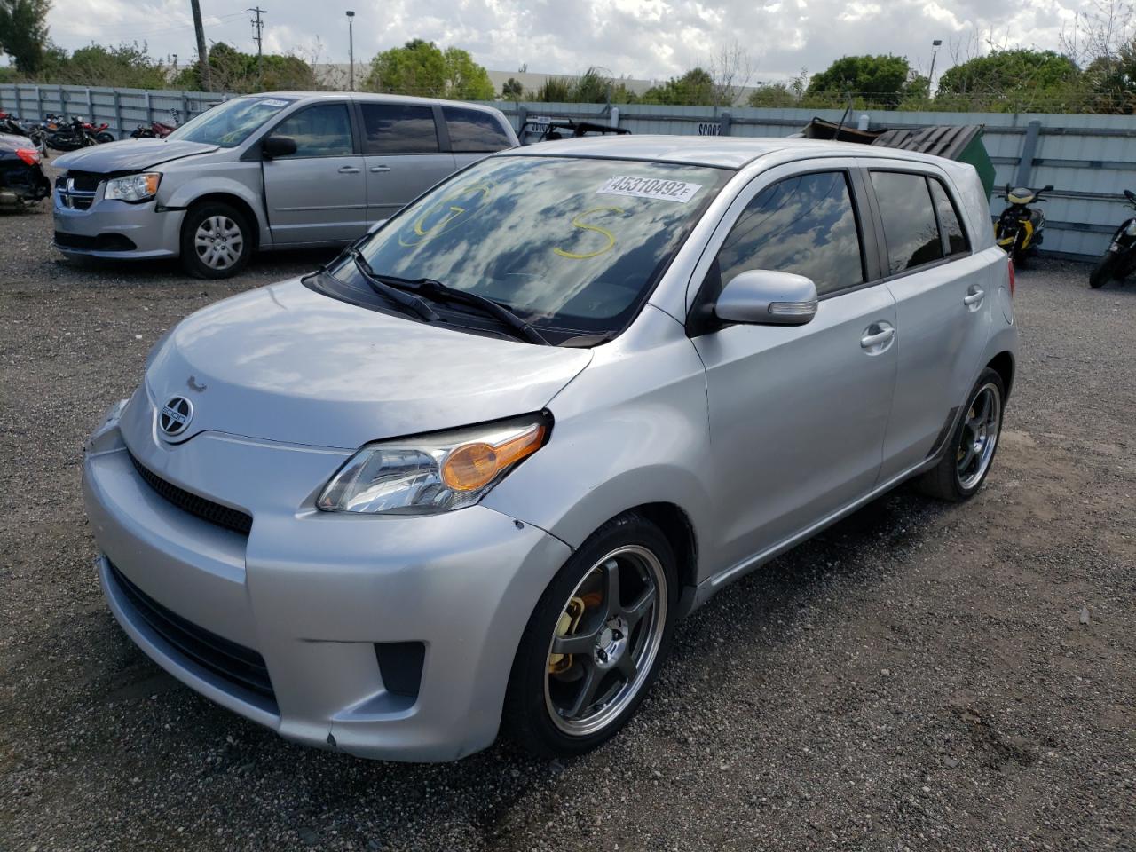 Photo 2 from auction – 2008 TOYOTA SCION XD with VIN JTKKU10408J003016