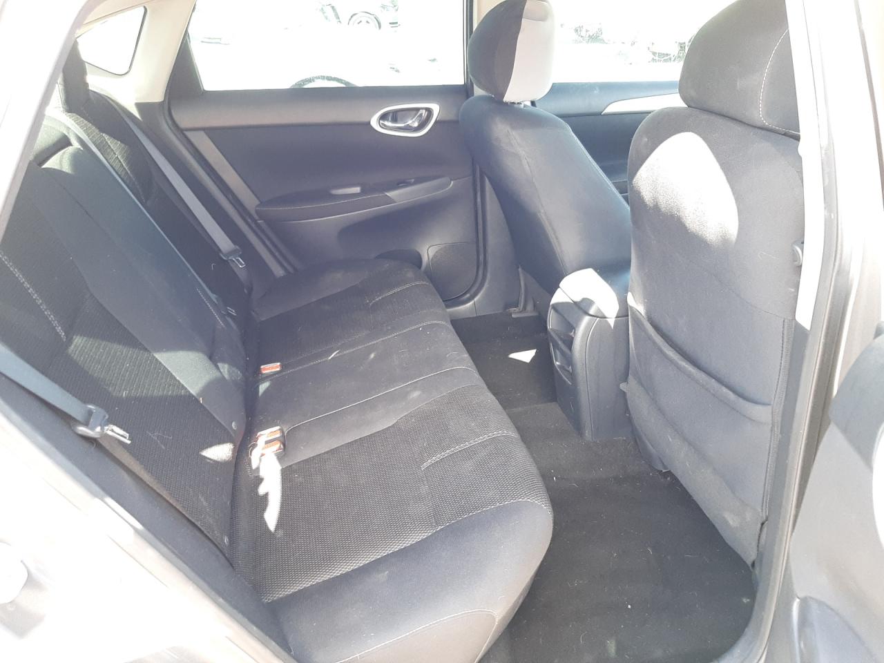 Photo 6 from auction – 2015 NISSAN SENTRA S with VIN 3N1AB7AP1FY359457